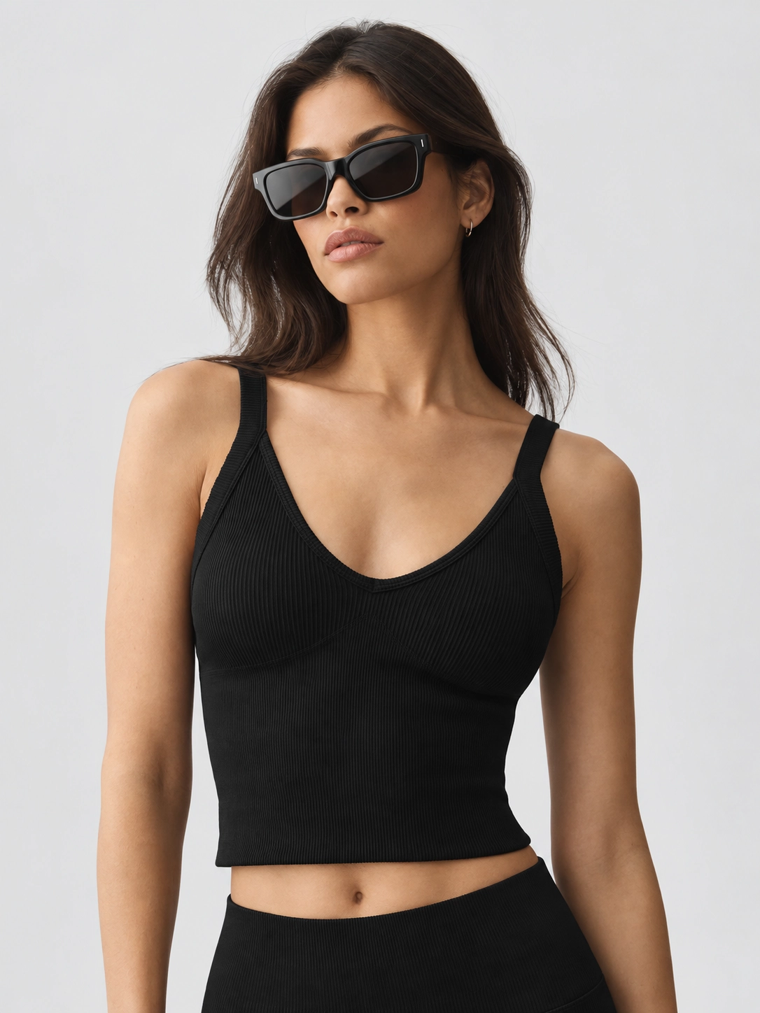 Seamless ribbed V-neck vest